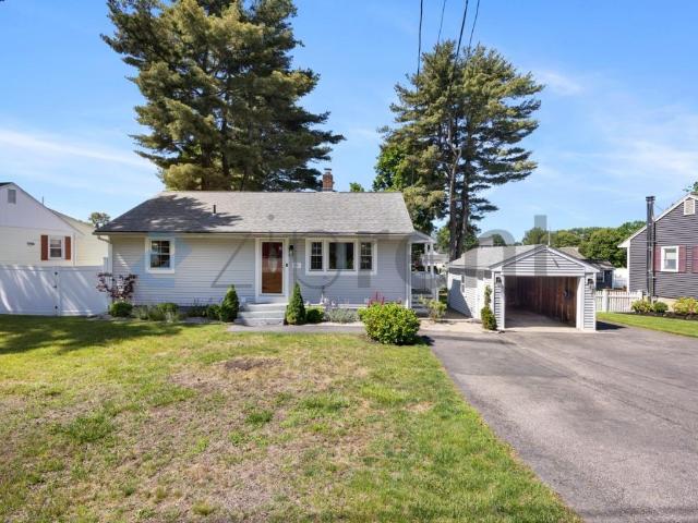 House for rent in Woburn, Massachusetts