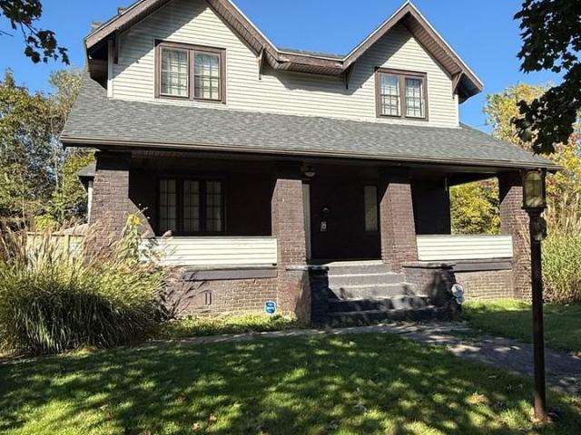 House for rent in Crandall Park South Historic District, Youngstown