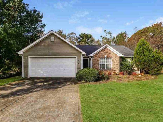 House for rent in Flowery Branch, Georgia