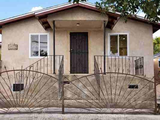 House for rent in Canoga Park, California