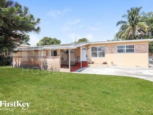 House for rent in Hollywood