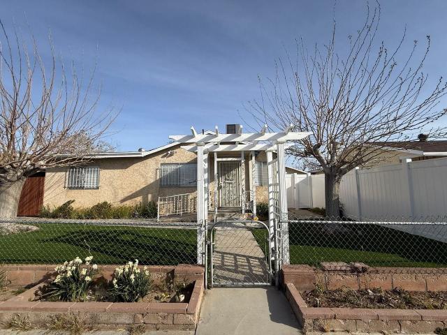 House for rent in Lancaster, California