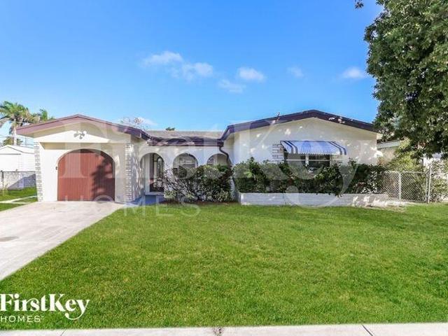 House for rent in Hollywood