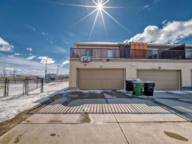 House for rent in Cityscape, Calgary