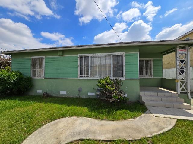 House for rent in Canoga Park, California