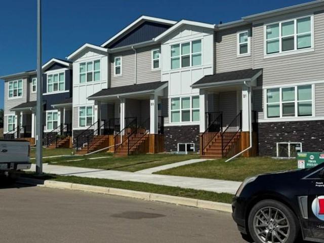 House for rent in Sylvan Lake, Alberta