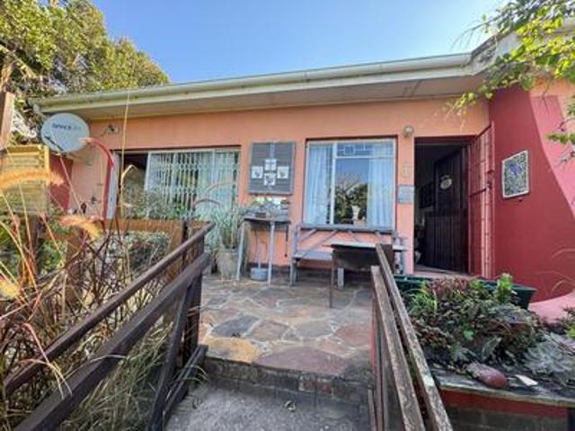 House for sale in Bushmans River Mouth, Eastern Cape