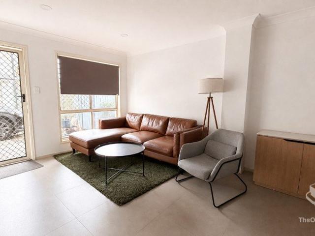 Townhouse for rent in Toombul, Queensland