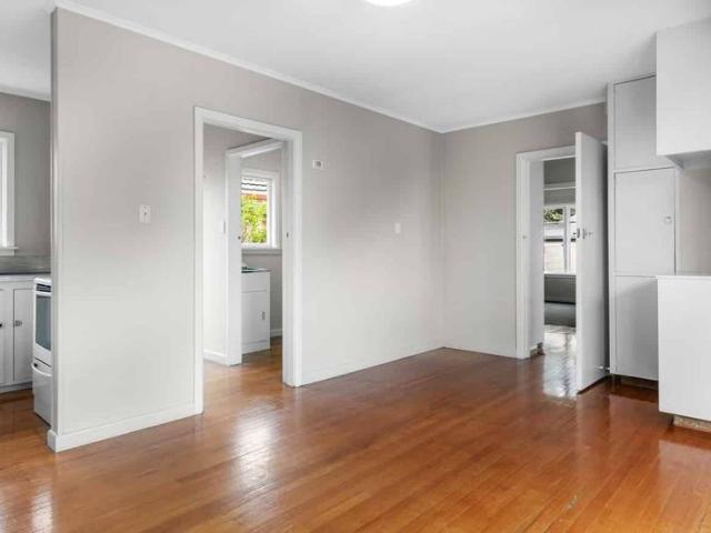 House for rent in Chaslands, Canterbury