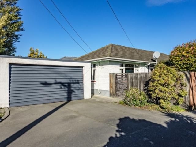 House for rent in Chaslands, Canterbury