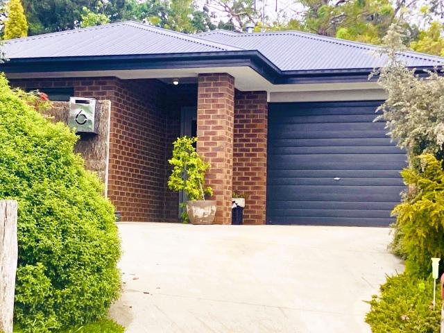 House for rent in Castlemaine, Victoria