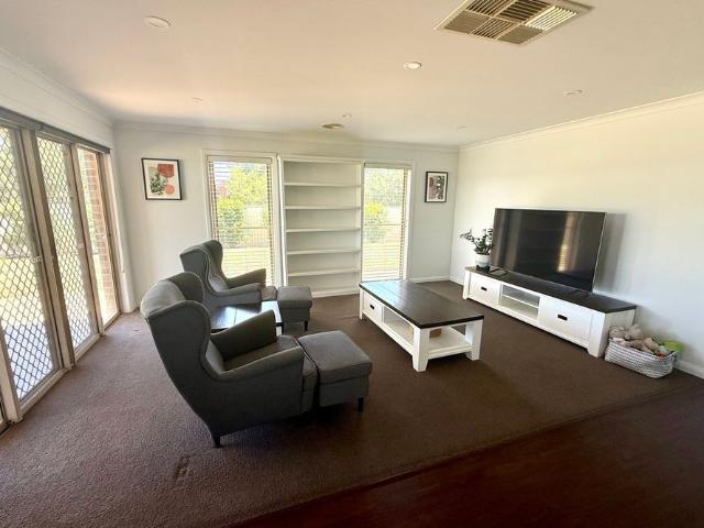 House for rent in Kialla, Victoria