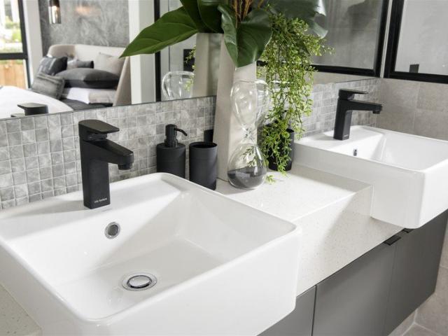 Cottage for sale in Parklands, Western Australia