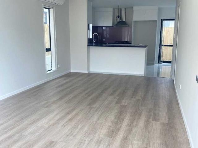 Townhouse for rent in Clendon Park, Manurewa