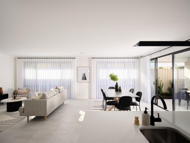 Cottage for sale in Piara Waters, Western Australia
