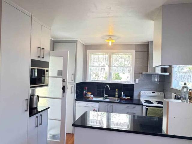 House for rent in Penrose, Oroua County