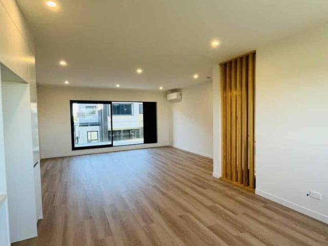 Townhouse for rent in Paremoremo, Oroua County