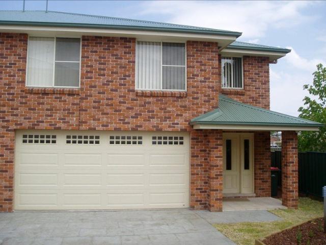 Townhouse for rent in Piallamore, New South Wales