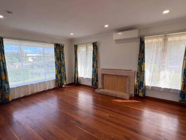 House for rent in Kelston