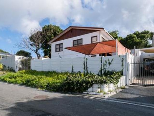 House for sale in Hout Bay, Western Cape