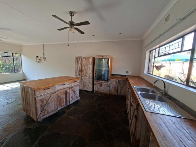House for rent in Waterkloof, Gauteng
