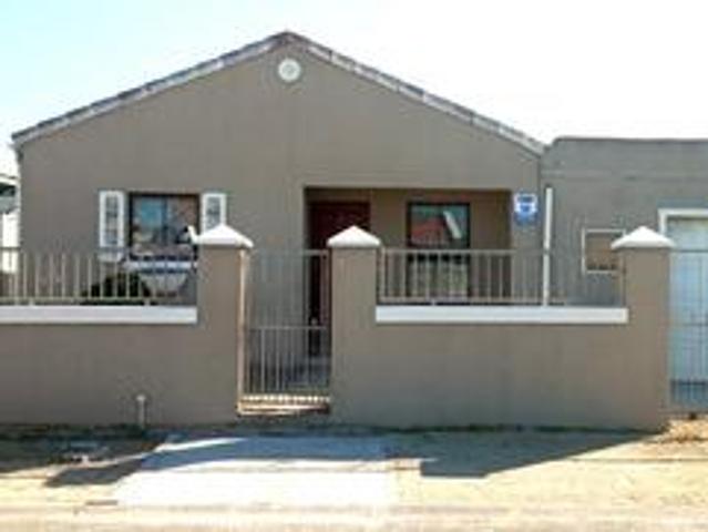 House for rent in Mitchells Plain, Western Cape