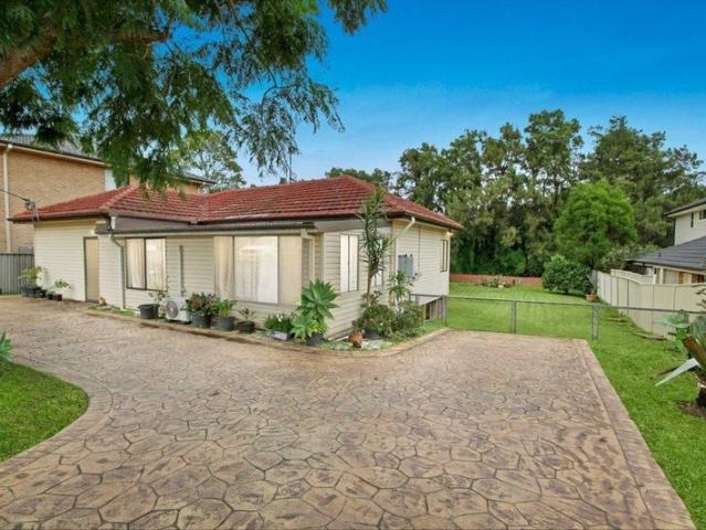 House for rent in Wollongong West, New South Wales