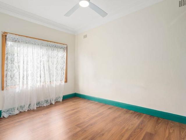 House for rent in Wollongong West, New South Wales