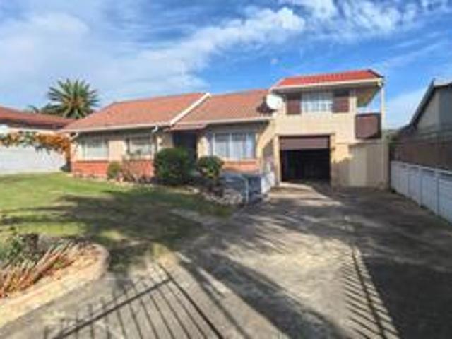House for sale in Roodepoort
