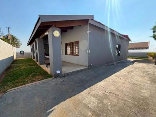 House for sale in Vosloorus, Gauteng