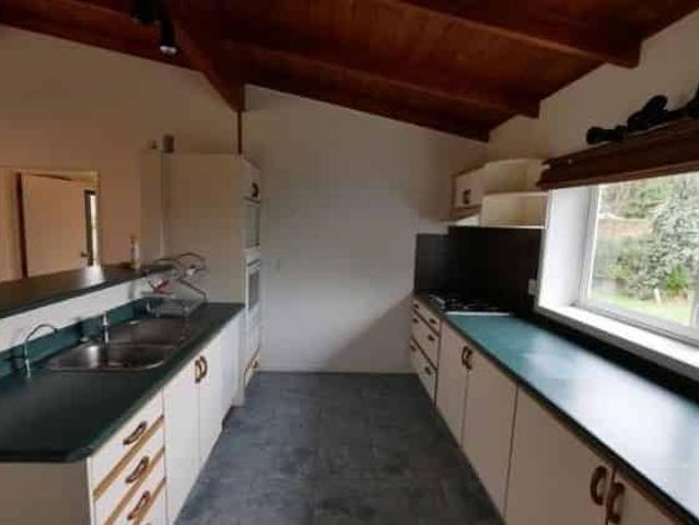 Apartment for rent in Awhitu, Oroua County