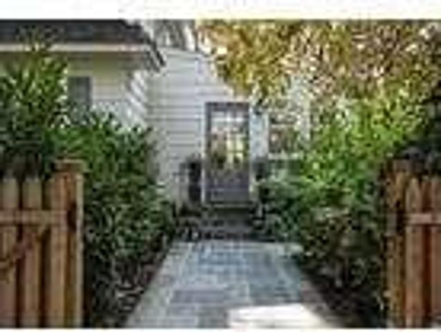 House for rent in Brightwaters