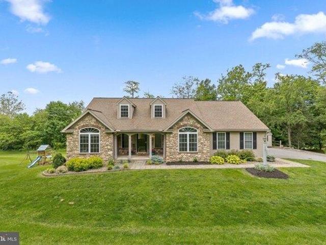 House for sale in Honey Brook