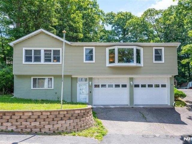 House for sale in Glasser, New Jersey