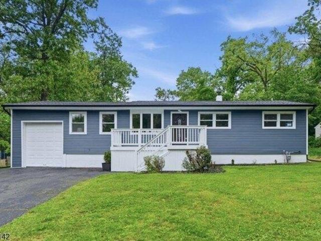 House for sale in Glasser, New Jersey