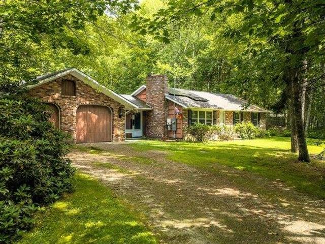 House for sale in Hope, Maine