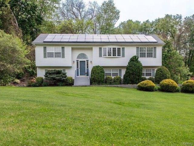 House for sale in Holmes, New York