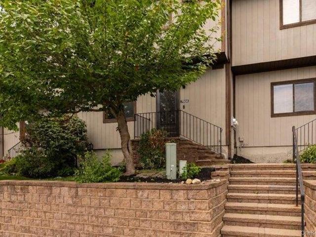 Condo for sale in Poughquag, New York