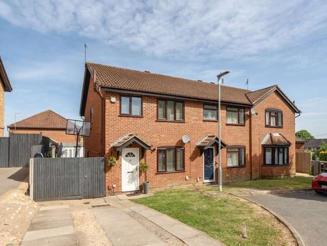 House for sale in Watford Rural, Batchworth