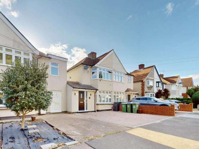 House for sale in Blackfen, Greater London