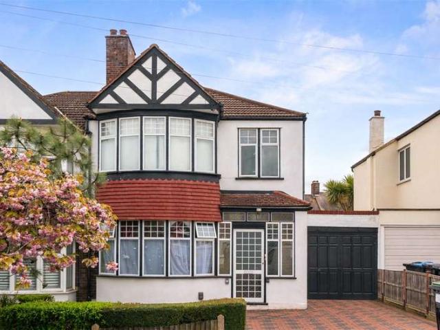 House for sale in London Borough of Croydon, South Norwood