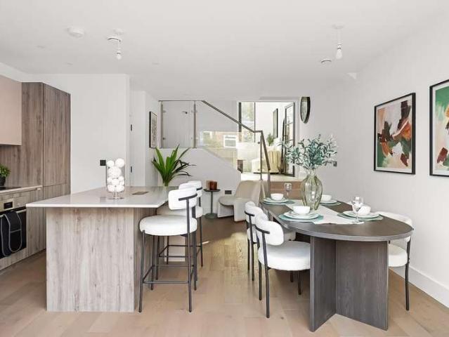 House for sale in London Borough of Croydon, Upper Norwood