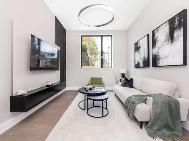House for sale in London Borough of Croydon, Upper Norwood