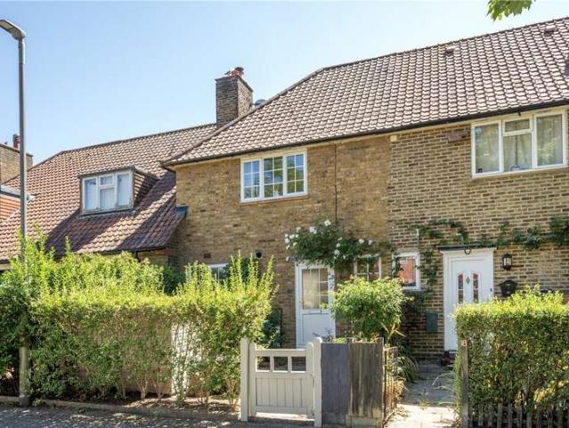 House for sale in Roehampton, Greater London