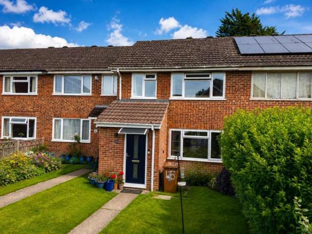House for sale in Godinton Park, Bridgefield