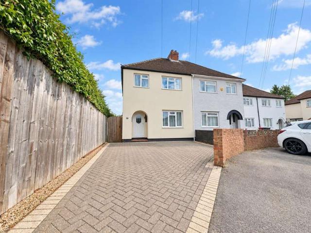 House for sale in Cippenham, Slough