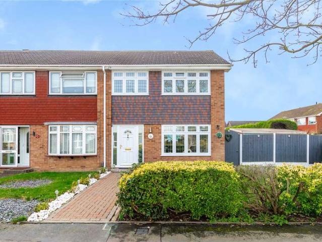 House for sale in London Borough of Havering, Greater London