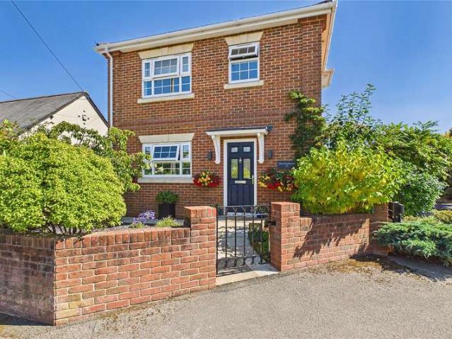 House for sale in North Bourne, Heol-las