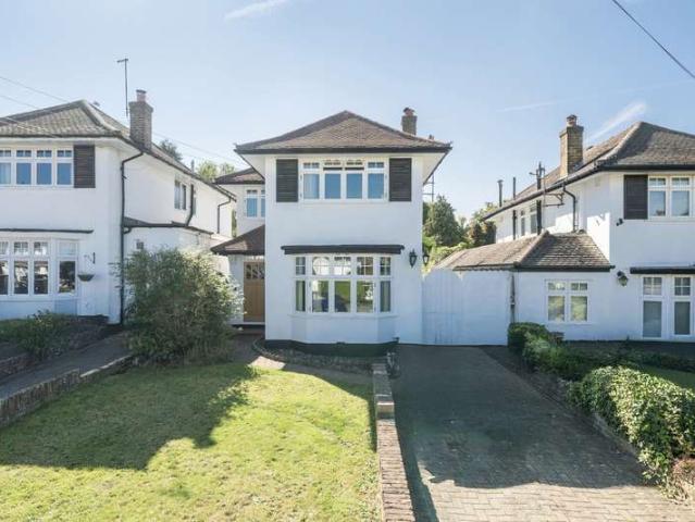 House for sale in Watford Rural, Batchworth