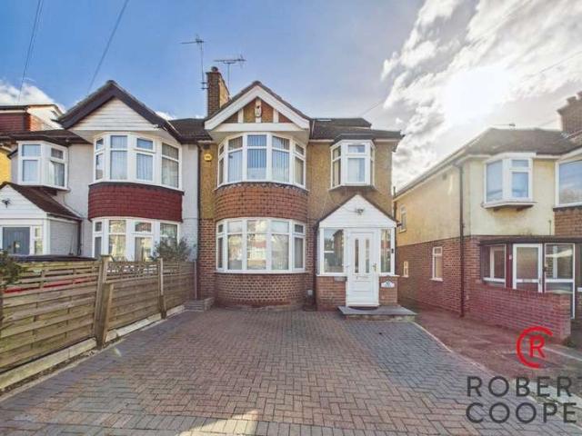 House for sale in London Borough of Ealing, Greater London